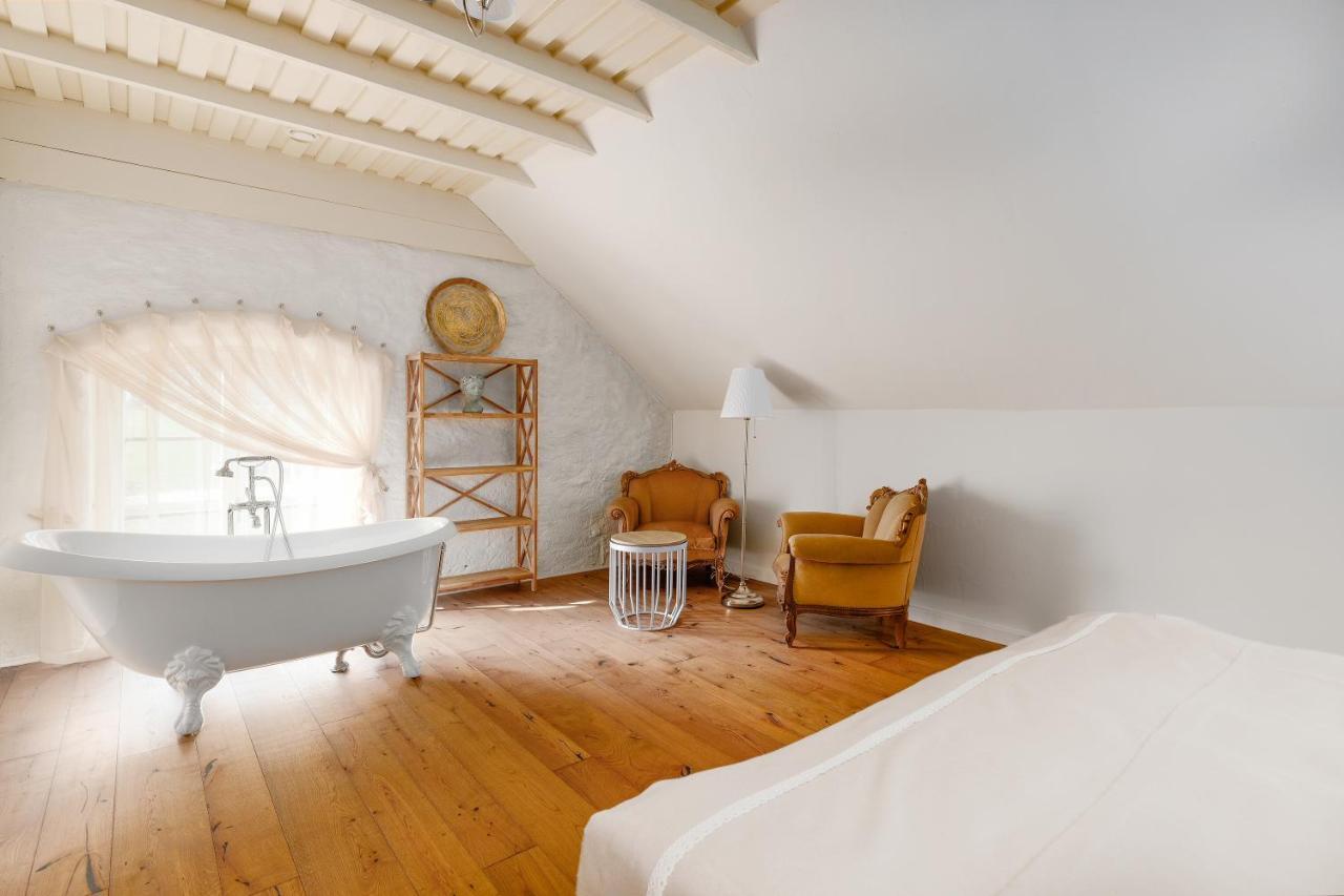 Nurmuizas Viesnica Hotel Lauciene ภายนอก รูปภาพ
